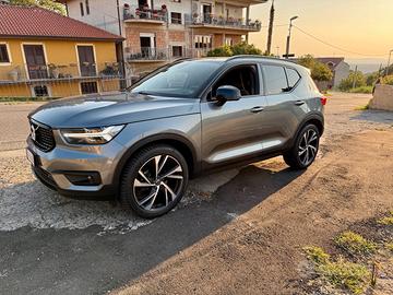 Volvo XC-40 D3 150CV R-Design  Geartronic - AWD