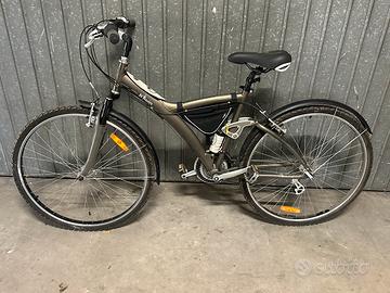 Bicicletta Btwin . Zona Rustica