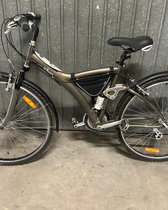 Bicicletta Btwin . Zona Rustica