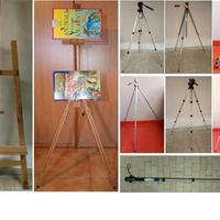 Cavalletti treppiedi per pittura e per foto