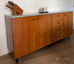 Credenza vintage in legno e granito