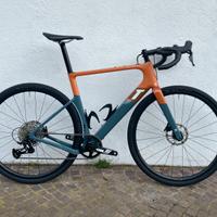 3T EXPLORO Racemax