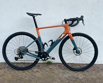 3T EXPLORO Racemax