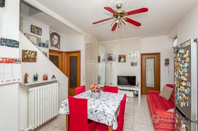 CHIERI - 3 LOCALI con MANSARDA e CANTINA