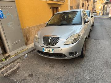 Lancia Y