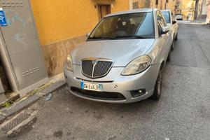 Lancia Y