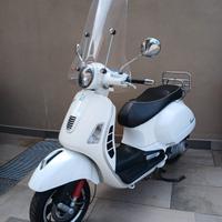 Piaggio Vespa 300 GTS GTS SUPER