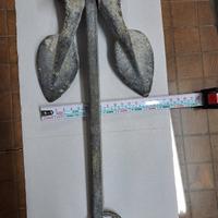 ancora vintage per gommone