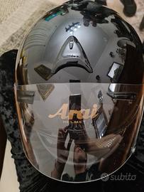 casco ARAI MAVERICK