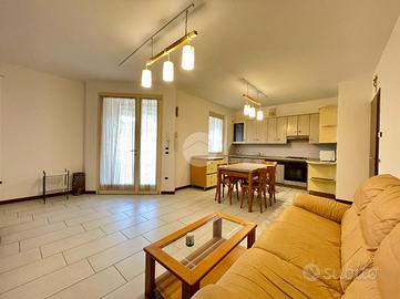 3 LOCALI A CASTELNUOVO DEL GARDA