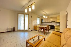 3 LOCALI A CASTELNUOVO DEL GARDA