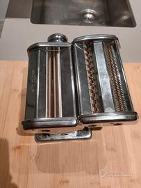macchina per pasta a mano