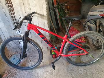 Trek Marlin 8 2022