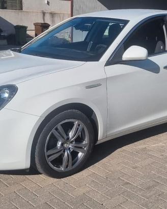 Alfa Romeo Giulietta 1.6 JTDm-2 105 CV Exclusive