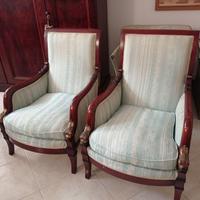 Eleganti poltrone celesti