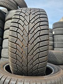 245 45 R 18 100v Kumho WINTER WP52 99% V KLASS Mer