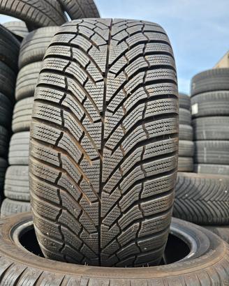 245 45 R 18 100v Kumho WINTER WP52 99% V KLASS Mer