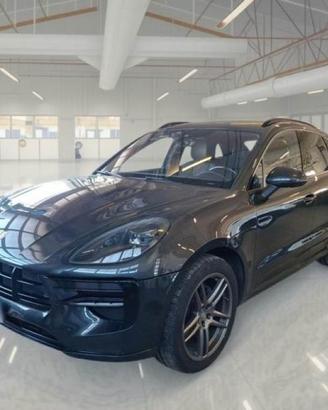 PORSCHE Macan 2.0