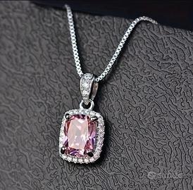 Collana color argento e brillante rosa in zirconia