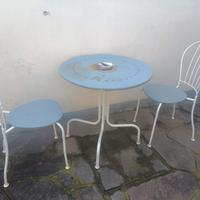 TAVOLINO CON 2 SEDIE DA GIARDINO 