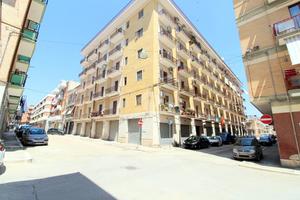 3 LOCALI A LUCERA