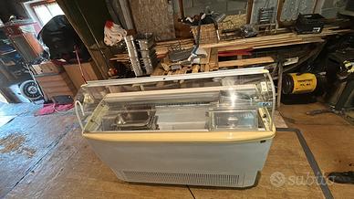 vetrina frigo gelati