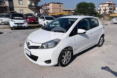 TOYOTA Yaris 1.0 5 porte Active