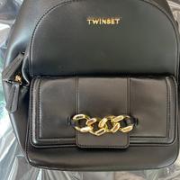 Twin set