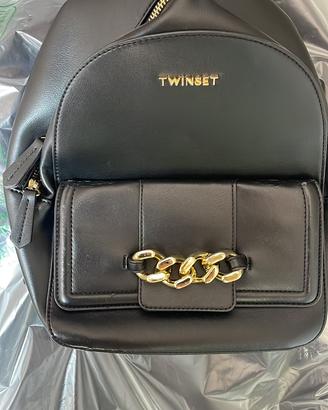 Twin set
