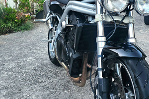 Triumph speed triple 955i