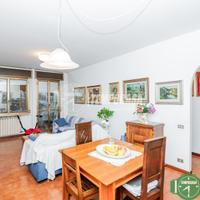GRAZIOSO TRE LOCALI CON BOX E CANTINA