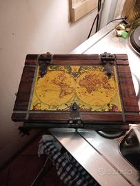 scatola portaoggetti in legno stile antico, vintag