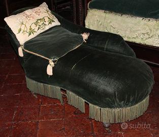 Divanetto antico