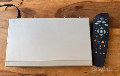 Decoder sky  grigio con telecomando nuovissimo
