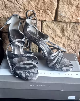 Nuovi sandali eleganti Charles & Keith, 38