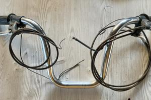 Manubrio Sterzo Manopole Leve CLACSON E CAVETTERIA