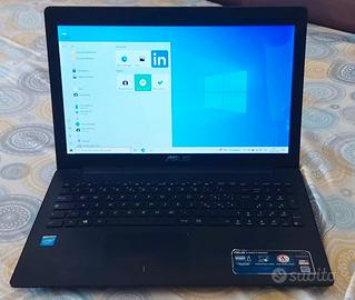 Notebook Asus Intel perfetto 4GB è 1TB 15 pollici.