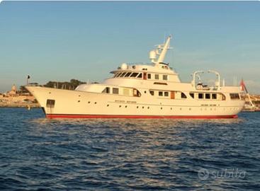 Yatch - Seagull of Cayman