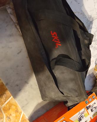 smerigliatrice grande e piccola e una serrà a nast