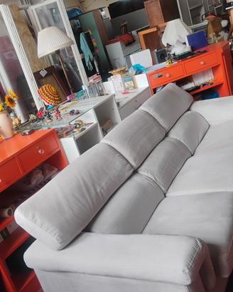 Divano "poltrone sofa" di seconda mano 