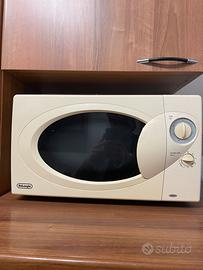 Microonde delonghi