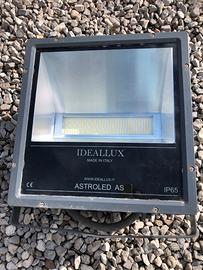 Faro Lampione per esterno Idealux 140 W a Led