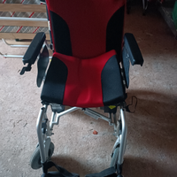 Sedia a rotelle elettrica con varie velocità