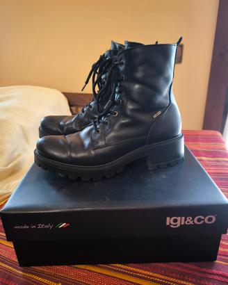 Anfibi donna in pelle n.38