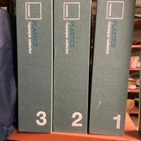 Libri catalogo pantone per plastiche