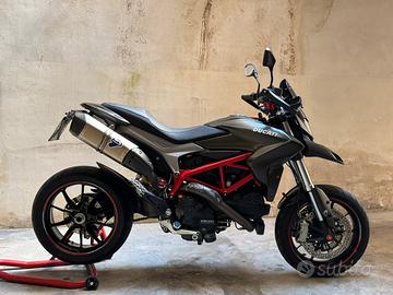 DUCATI HYPERMOTARD 939