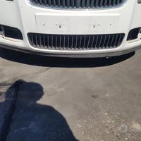 Paraurti anteriore skoda roomster anno 2008