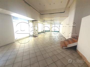 Negozio Ferrara [GP503VCG]