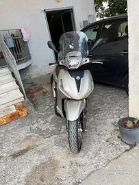 Piaggio Beverly 400 - 2023