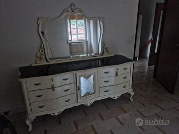 Cassettone shabby in stile barocco